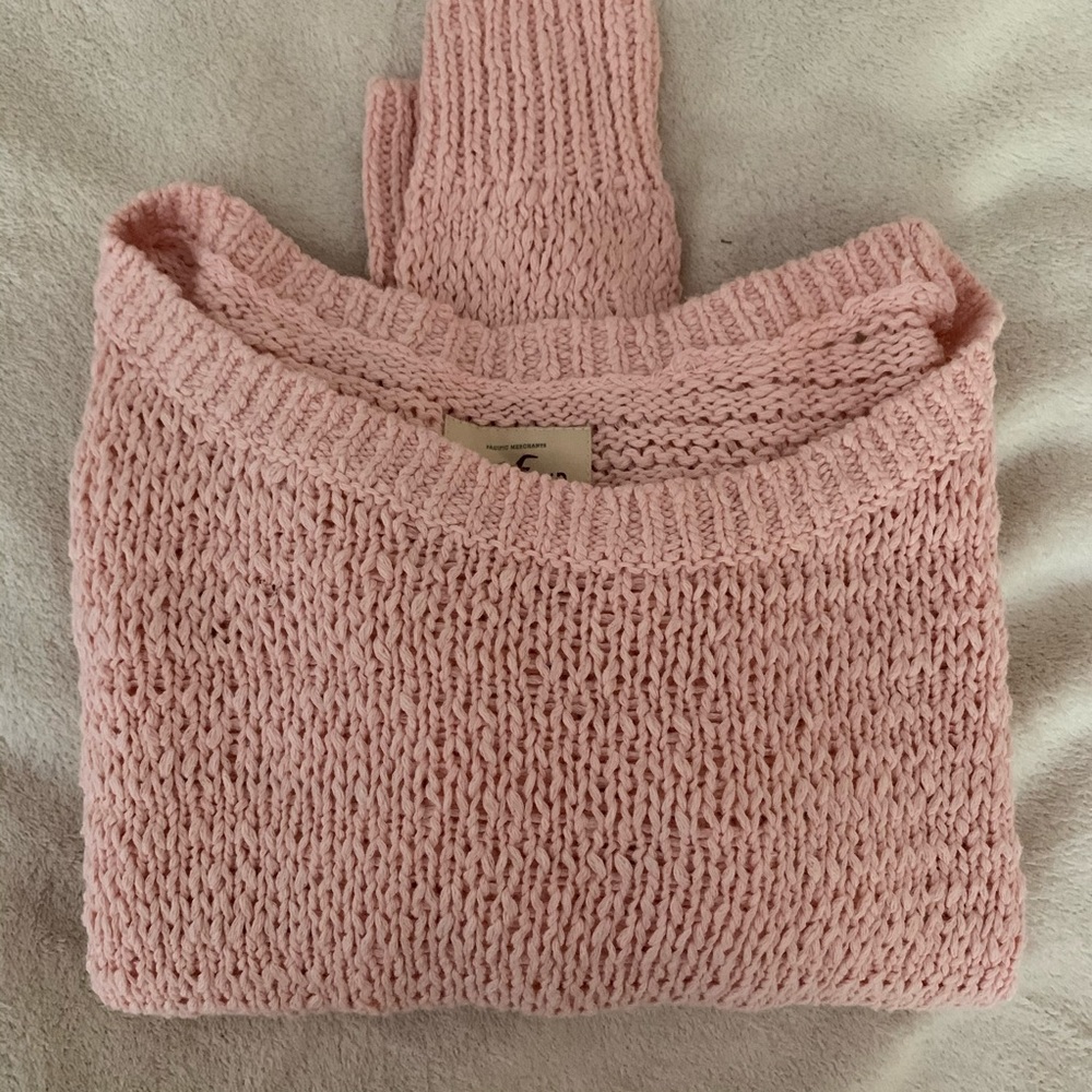 Pink hollister sweater